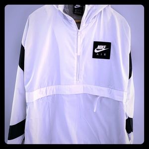 Brand new never worn Nike jacket